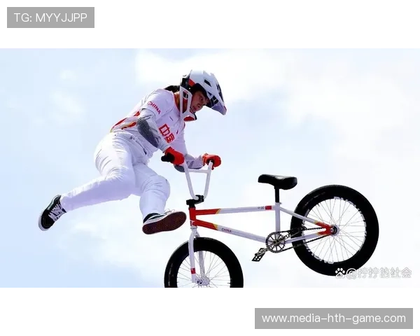 超神操作！运动员空中飞人秀震撼全场