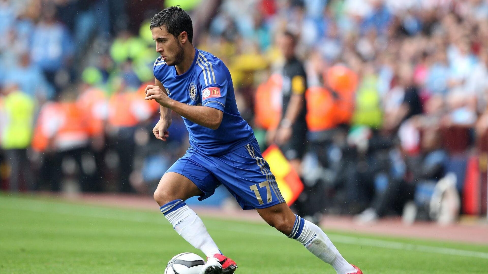 篮球让中国更加团结强大，篮球能使我们强壮的英文